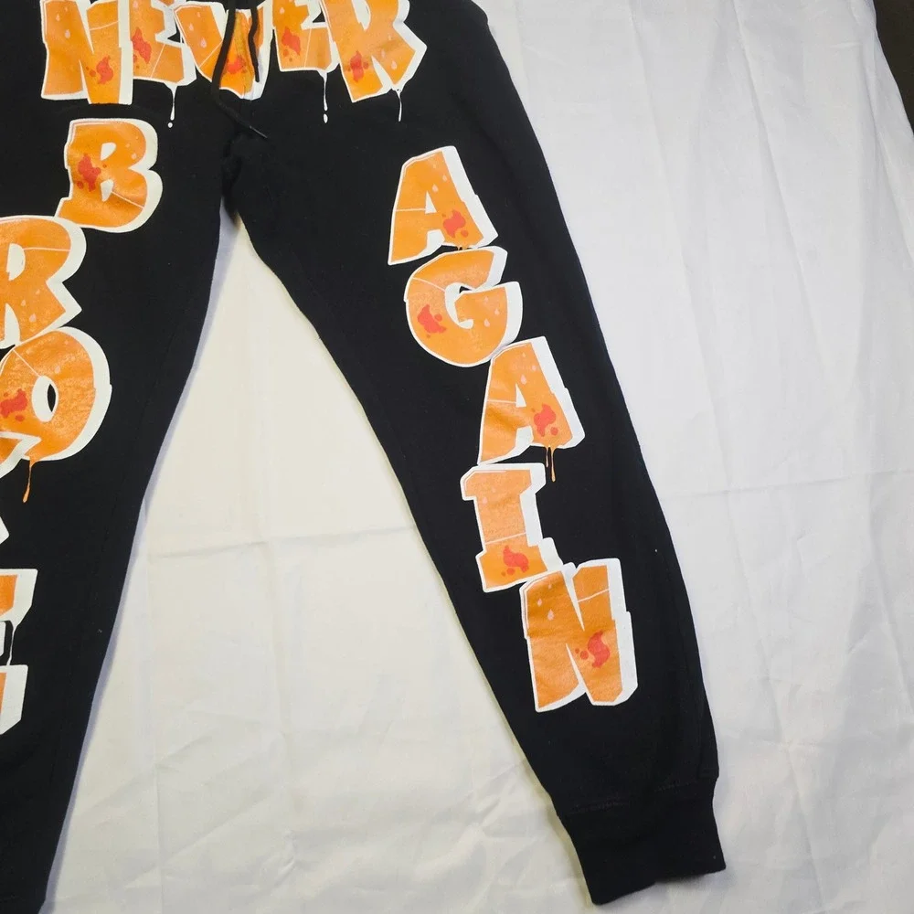 Never Broke Again Me'ns Joggers Size Small Black Orange Graffiti Graphic T6